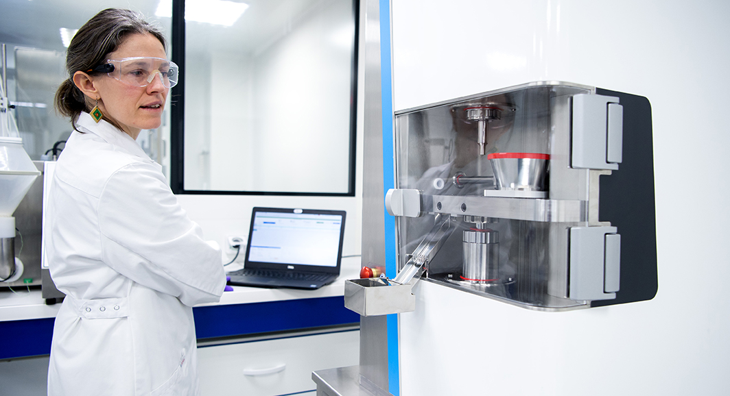 Science Lab Lyon with Nano